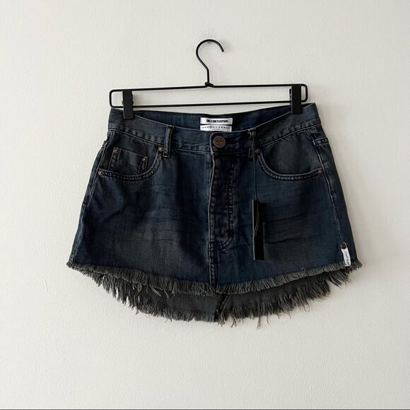 One Teaspoon Junkyard Relaxed Denim Mini Skirt in Fox Black - Picture 2 of 7